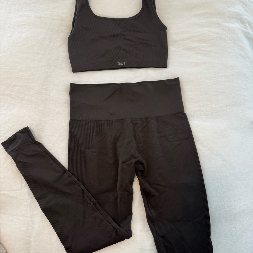 SET Active Sculptflex Espresso Sports Bra and Leggings